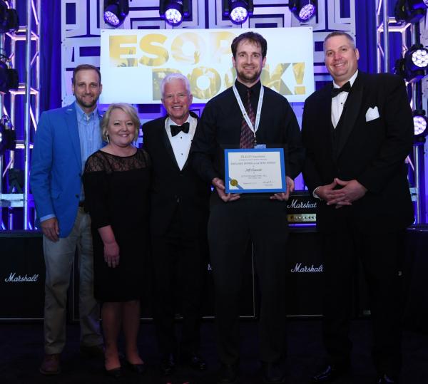 Jeff Mounts, 2019 Employee Owner of the Year Recipient, receiving his award at the 2019 ESOP Association National Conference