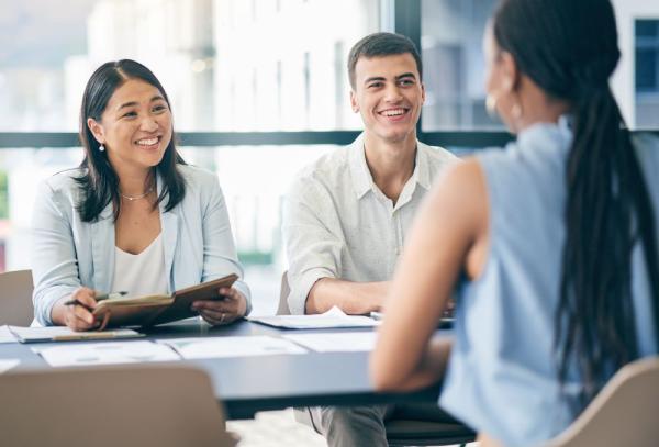 cheerful-business-team-meeting-in-modern-office-2026-01-09-11-06-58-utc_1000px.jpg